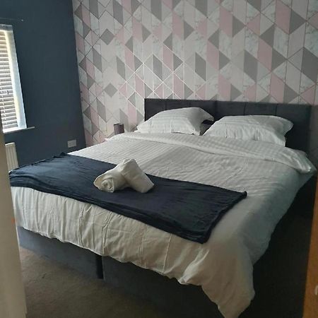 Double Bedroom 96Glc Greater Manchester Middleton  Exteriör bild